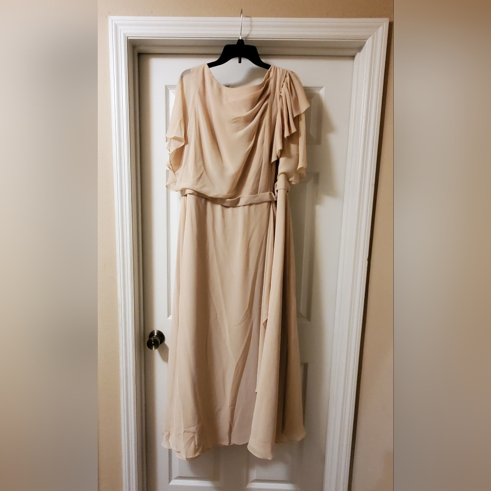 Azazie Aaliyah Bridesmaid A-Line Chiffon Dress Size A22 Color Champagne